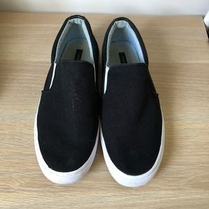 Tommy Hilfiger Slide On Sneakers